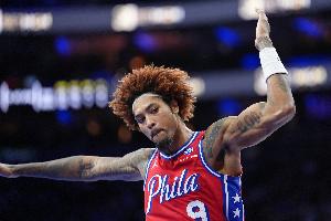 第一節(jié)單節(jié)22分！烏布雷出場33分鐘 21中12砍29分3籃板