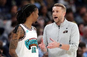 被教練當(dāng)著全隊(duì)面批評(píng)！Shams：多支球隊(duì)正密切關(guān)注莫蘭特的情況