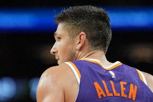 格雷森-阿倫：我首節(jié)扣籃時(shí)特意看了文班的位置 你得確定他在哪