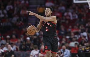 手感不佳但全面！巴恩斯19中8&三分8中3得到19分12板8助5帽