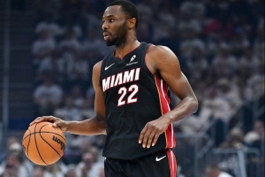 不咋地！維金斯16中6&三分6中1拿15分9板 出現(xiàn)4失誤&正負(fù)值-15