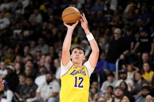 半場(chǎng)7中6貢獻(xiàn)15分！湖記：與森林狼的那場(chǎng)徹底讓拉拉維亞打出狀態(tài)