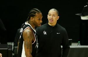 萊昂納德是否會有更多球權(quán)？盧：比賽情況會決定誰來出手