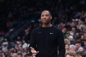 0-6開(kāi)局聯(lián)盟最爛！威利-格林：賽季還長(zhǎng)著呢 我們必須團(tuán)結(jié)一致