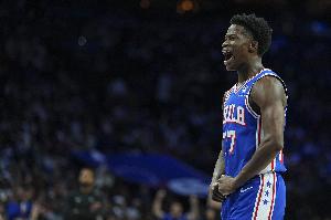 太值了！埃奇庫姆&烏布雷&格萊姆斯本賽季年薪總和才2823萬