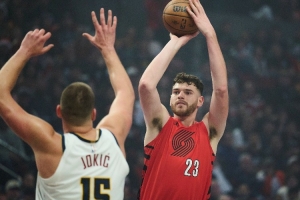 拓記談贏掘金：三分命中率28%卻能贏掘金 說(shuō)明球隊(duì)有著獨(dú)特的風(fēng)格