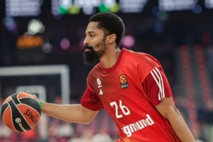 丁威迪出場23分鐘砍下全場最高的18分！帶隊(duì)拿下各項(xiàng)賽賽三連勝！