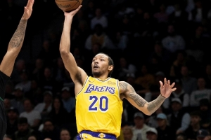 單場25分！雷迪克談小尼克-史密斯：他極具膽識 心態(tài)也極其強大