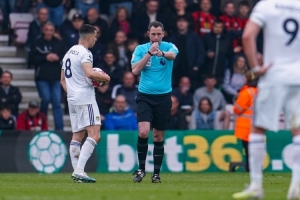 英超第11輪裁判安排：卡瓦納主裁曼城VS利物浦，巴羅特執(zhí)法曼聯(lián)