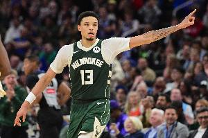 追夢(mèng)：我的小兄弟羅林斯的比賽看著很美妙 他打球的節(jié)奏從不慌亂