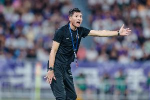 媒體人：足協(xié)敢不敢給邵佳一八年時(shí)間，帶兩世界杯周期一定能出線