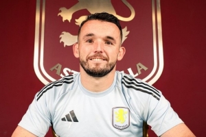 官方：維拉與31歲中場(chǎng)麥金續(xù)約至2028年