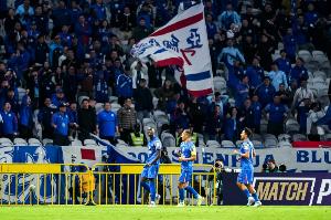 記者：申花部分球員合同年底到期，其中的絕大部分將會續(xù)約留隊