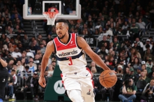 今天手感很好！麥科勒姆半場12中7&三分11中6射落20分 另有2板2助