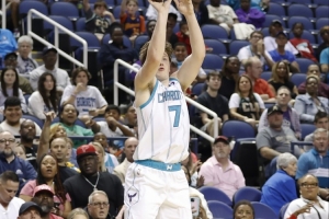 克尼佩爾投進(jìn)生涯前30記三分僅用9場(chǎng)比賽 NBA歷史最快