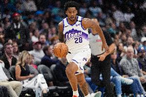 不準(zhǔn)就別投了唄！森薩博12投僅2中&三分9中1僅拿5分3助