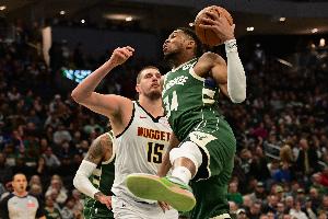 定制一波！賽季至今僅4人場均至少19分12板命中率50%+：字約文武