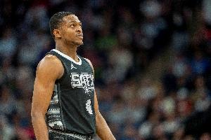 頂薪水平！?？怂故仔?6分鐘單節(jié)砍15分 次節(jié)引領(lǐng)攻擊波正負(fù)值+13