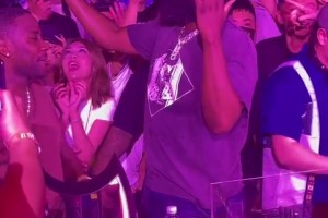 今年還來(lái)嗎？登哥去年中國(guó)行在上海夜店嗨皮，還和好友打視頻