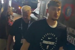 萬眾期待！弗拉格抵達(dá)球館即將首秀 票價(jià)已創(chuàng)夏聯(lián)歷史新高