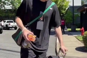 期待小楊的表現(xiàn)！楊瀚森隨隊(duì)出征堵城備戰(zhàn)夏季聯(lián)賽~