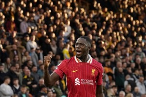 球員集錦：高壯型法國(guó)中衛(wèi)科納特！預(yù)判性強(qiáng)&覆蓋能力出眾