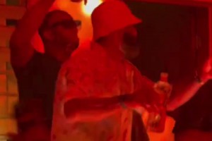 詹姆斯追夢(mèng)現(xiàn)身壞兔子演唱會(huì) 真是徹底嗨了！