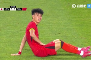 王鈺棟受傷被換下！董路：他這么踢，確實(shí)是過(guò)度使用了