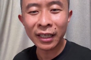 丁佳寧：你NBA什么強(qiáng)度，楊瀚森在CBA用臉擋肘練過(guò)來(lái)的??