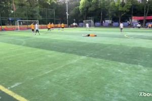 業(yè)余賽場球員猝倒！揪心祈禱??不禁讓人想起當(dāng)年的埃里克森