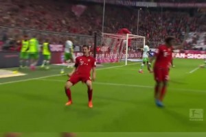 經(jīng)典回顧：萊萬9分鐘進(jìn)五球封神時(shí)刻！