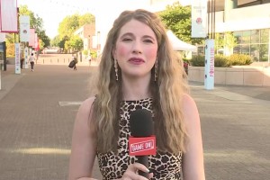 吧友們愛看嗎？開拓者美女記者格林的最新采訪視頻出爐