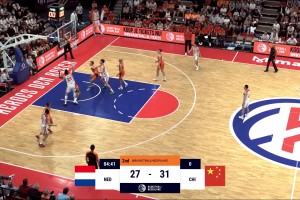 大秋就是穩(wěn)！胡金秋拼到進(jìn)攻籃板 緊接背身單打勾射取分