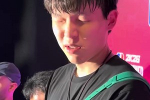 ??楊瀚森：隊內(nèi)訓(xùn)練的時候，隊友們都把我當(dāng)成霍華德來傳空了！