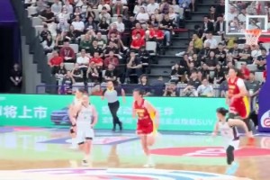 韓國女人還咋玩？??現(xiàn)場球迷拍攝感受下張子宇制霸上空的恐怖！