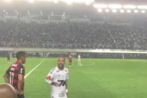 桑托斯球迷辱罵達尼洛，內(nèi)馬爾與自家球迷理論并讓他們尊敬對手