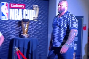 楊瀚森和約基奇之間，還差一位眉清目秀的哥哥??