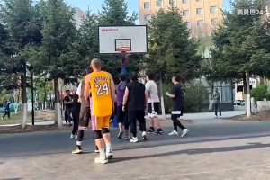 遼寧一野球場(chǎng)爆發(fā)沖突！雙方互飚臟話，最后大打出手！??