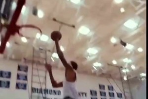 小賈最新訓(xùn)練視頻 苦練急停跳投控運技巧