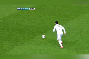 C羅皇馬任意球最得意之作！一腳電梯球出神入化攻破馬競(jìng)！