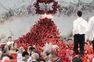 人生最重要的一次投籃，但他好像走步了啊??？