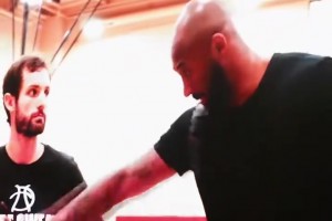 當(dāng)塔圖姆看到偶像科比指導(dǎo)他的畫面，又在想什么呢？