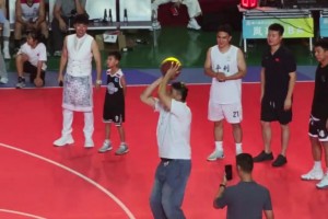 不愧是戰(zhàn)神！劉玉棟精準(zhǔn)三分百發(fā)百中