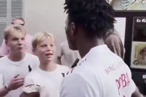 當和甲亢哥走在一起時，新一代的年輕人都不認識博格巴??