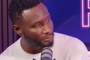 米克爾：C羅和梅西沒(méi)有可比性，梅西需要兩三人防守