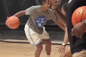 神奇小子！經(jīng)典名場面：阿羅約超神發(fā)揮率領(lǐng)波多黎各戰(zhàn)勝美國隊！