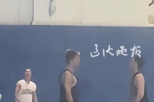 陶喆演唱會散場后 “加演”看郭艾倫現(xiàn)場打球：希望艾倫能回來~