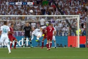 太驚艷了！貝爾用這粒倒鉤進(jìn)球！助皇馬完成歐冠三連冠！