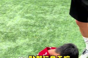 國安球迷高喊“塞蒂恩下課”，老隊員李磊和侯森安撫球迷情緒