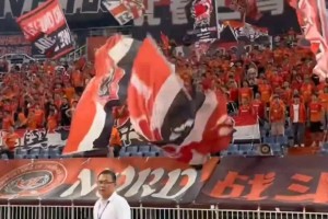 博主：山東泰山被處罰都是因?yàn)槟菐讉€(gè)熊孩子，不是山東球迷的錯(cuò)